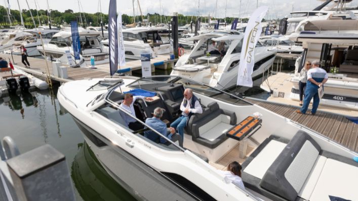 guests at the british motor yacht show