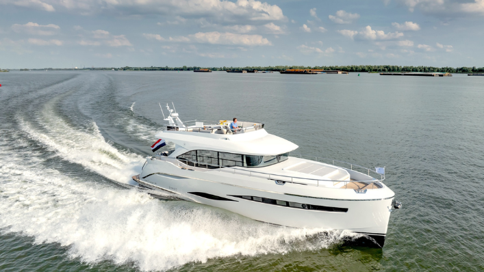 Van den Hoven Voyager 56